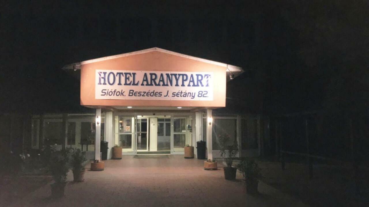 Aranypart Hotel シオーフォク エクステリア 写真